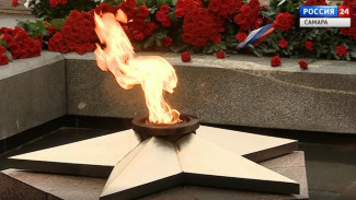 В Самаре родственникам погибшего красноармейца передали его солдатский медальон 