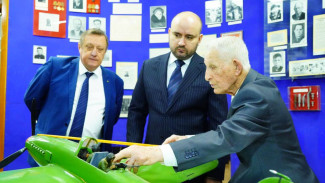 Вячеслав Федорищев отметил наградами отличившихся сотрудников АО «Салют» 