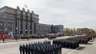 На площади Куйбышева прошла первая сводная репетиция парада