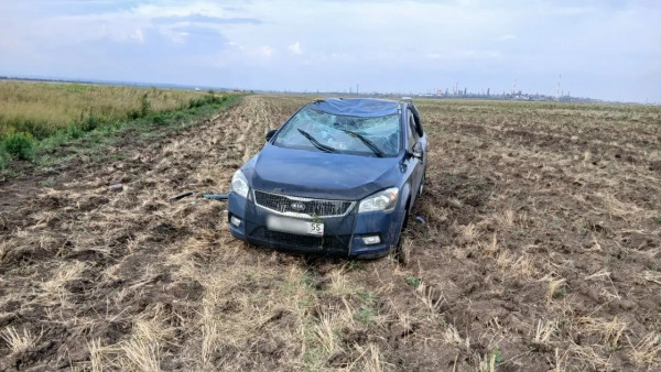 Самарские полицейские рассказали о двух пострадавших детях 3 и 9 лет в ДТП с Kia Ceed