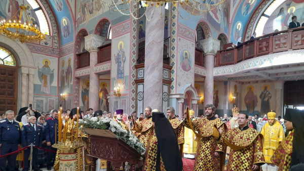 В Самару на два дня привезли мощи Святителя Тихона