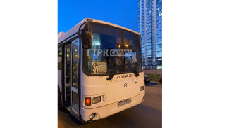 В Самаре на Московском шоссе водитель автобуса №67 издевался над пассажирами 