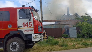 Утром 3 июня под Самарой огнеборцы тушили масштабный пожар 
