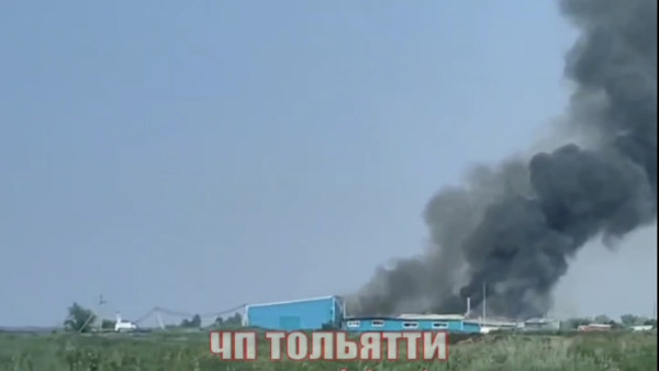 В Самарской области загорелся ангар 4 июня