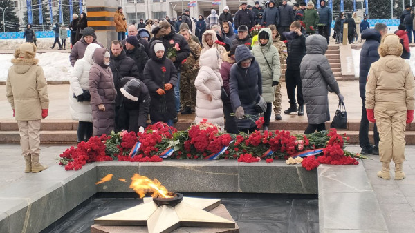 В Самаре почтили память военнослужащих, погибших в Макеевке 1 января 2023 года