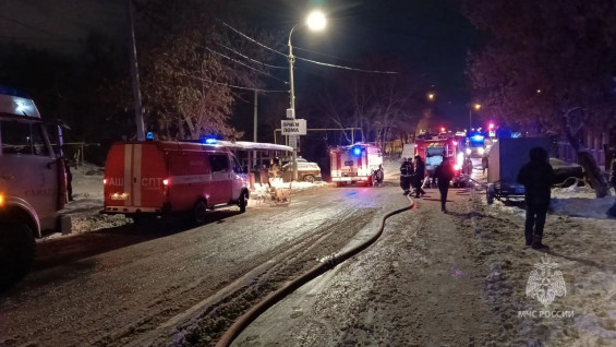 Рано утром 4 января в Самаре загорелись дома на ул. Молодогвардейской
