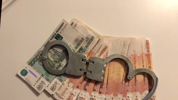 Нагулял финансовый аппетит: в Самаре муниципальный чиновник задержан прямо на рабочем месте