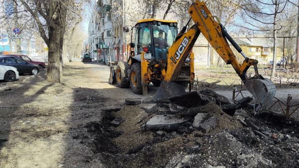 В Самаре демонтировали тротуары на проспекте Металлургов