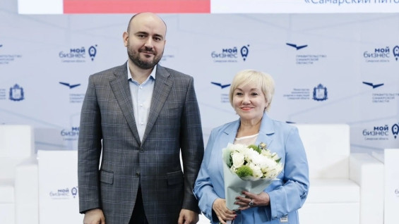 Губернатор Федорищев отметил региональными наградами предпринимателей Самарской области