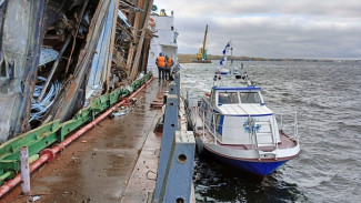 В Самаре с борта сухогрузного теплохода "Гайны" бесследно исчез член экипажа