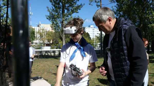 В самарской школе №10 появилась тренировочная площадка управления БПЛА