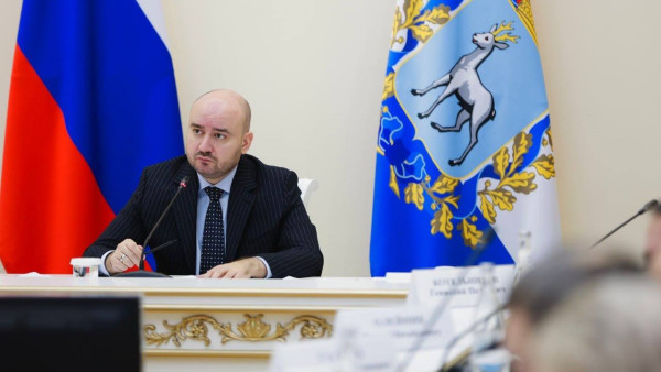 Школа, детские сады, спортплощадки, благоустройство и ЖКХ: на совещании под председательством Вячеслава Федорищева обсудили развитие пгт Рощинский до 2030 года