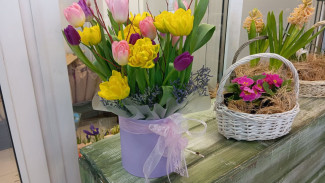 К 8 марта в Самару по воздуху завезли 9,5 тонн цветов