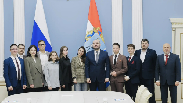 Губернатор Вячеслав Федорищев встретился с победителями и участниками проектов благотворительного фонда «Система»