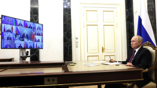 Губернатор Самарской области Дмитрий Азаров принял участие во встрече Президента России с избранными главами регионов страны