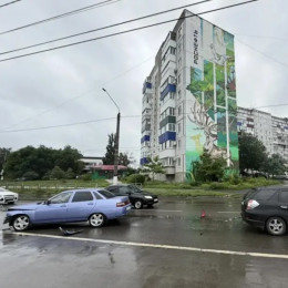 13-летний подросток пострадал в столкновении Honda Fit Hybrid и ВАЗ 21102 под Самарой