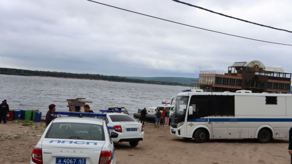 В самарском Студеном Овраге незаконно брали деньги за парковку