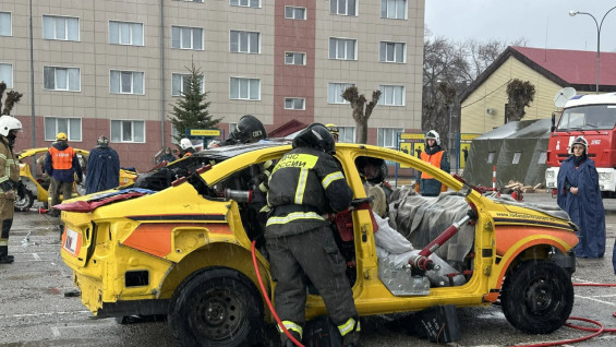 Самарские спасатели взяли второе место на соревнованиях ПФО по ликвидации ЧС