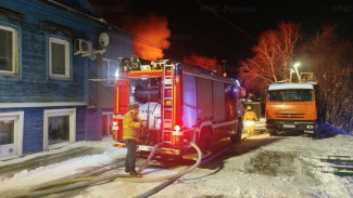 В Самаре ночной пожар тушили больше 80 сотрудников МЧС