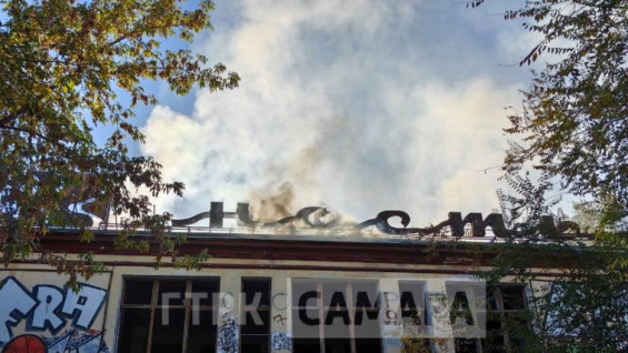 На охрану заброшенного кинотеатра «Юность» в Самаре из городского бюджета добавили 859 900 рублей