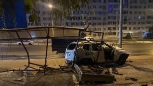 Полиция рассказала, кто в Самаре ночью снёс остановку «Метро Алабинская»