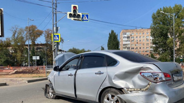 В Самаре Московское шоссе и Революционную из-за ДТП сковала большая пробка