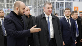 Губернатор Вячеслав Федорищев и председатель ЛДПР Леонид Слуцкий обсудили развитие отрасли БАС на площадке «Транспорта будущего» в Тольятти 