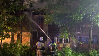 В Самаре сгорел дом рядом с ТЦ «Вива Лэнд»