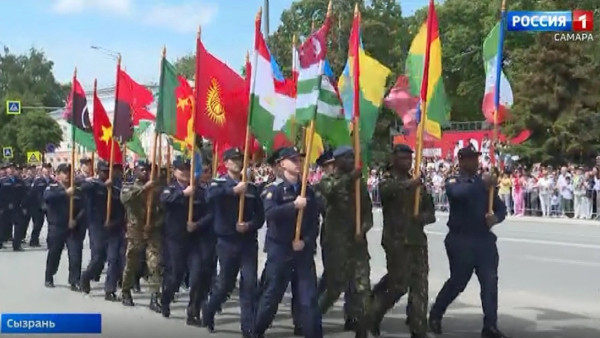 Сызранское высшее военное авиационное училище летчиков отметило 85-летие