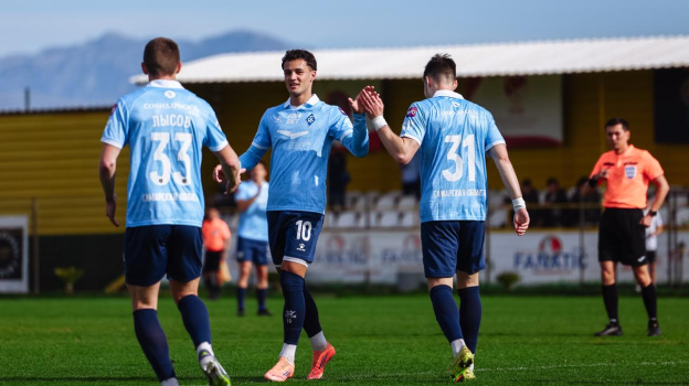 Матч «Крыльев» и «КАМАЗа» досрочно завершили из-за массовой драки