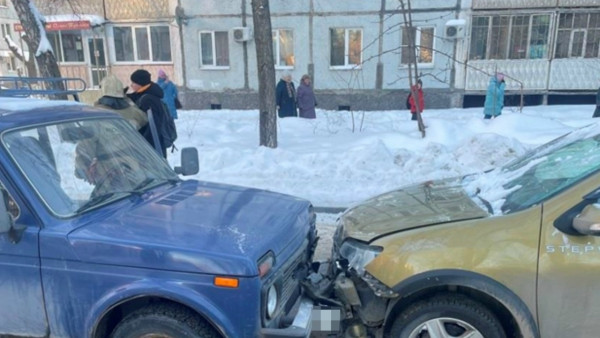 В Самаре в массовом ДТП пострадала 38-летняя автоледи