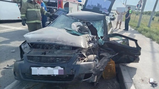 Под Самарой произошло массовое ДТП с тремя машинами