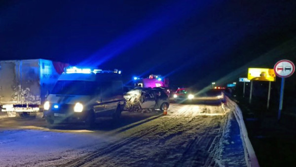 В массовом ДТП под Самарой погибла женщина 2 февраля