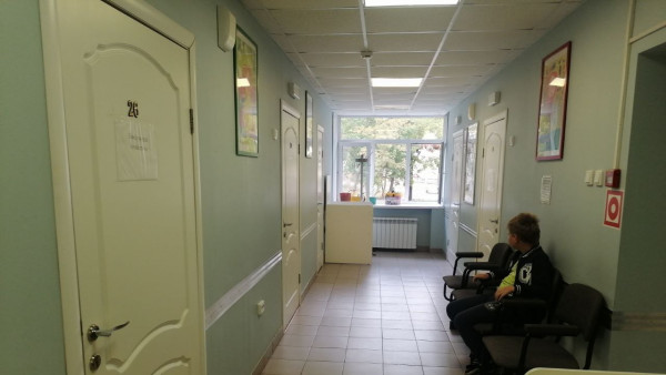 Под Самарой принудительно завершили капитальный ремонт детской поликлиники