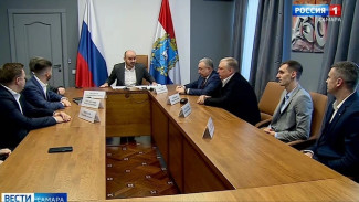 Вячеслав Федорищев и представители ФК «Крылья Советов» обсудили шаги по выведению команды из рискованной зоны турнирной таблицы 