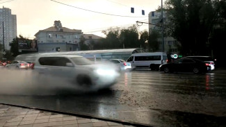 В Самаре назвали ушедшие под воду после ливня стеной улицы