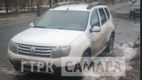 В Самаре улицы Авроры и Партизанская ушли под воду из-за прорыва 