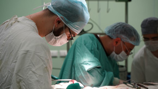 В Самаре пациенту после рака слюнной железы эндопротезом восстановили нижнюю челюсть