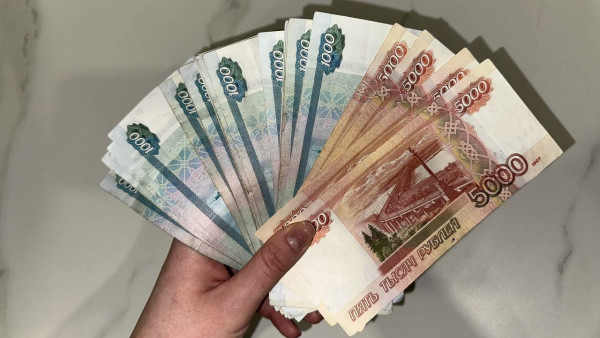 В Самарской области мужчина украл деньги с карты соседа по больничной палате