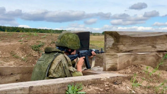 Президент РФ В. Путин запретил выдавать за границу иностранцев, служащих по контракту в армии России