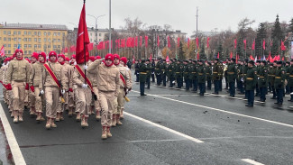 В традиционном Параде Памяти в Самаре приняли участие более 7,5 тысяч человек из 16 регионов страны 