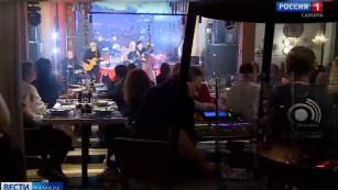 Песни-саундтрек целой эпохи: в Самаре прошел «Вечер у камина» с Алёной Свиридовой  