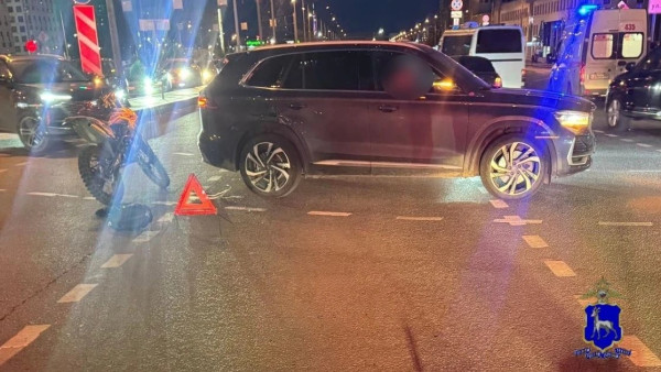 В Самаре 16-летний подросток на мотоцикле пострадал в ДТП с автомобитлем Geely