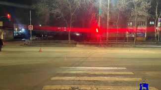 В Самаре водитель Hyundai Santa Fe сбил 16-летнюю девушку, шедшую на красный свет