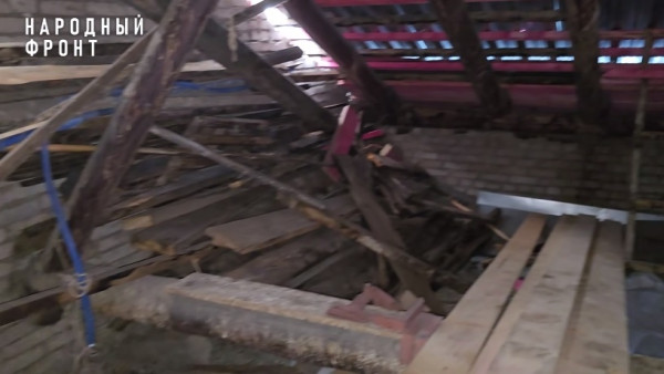 Сняли крышу и исчезли: жильцы с улицы Спортивной в Самаре пожаловалась на капитальный ремонт