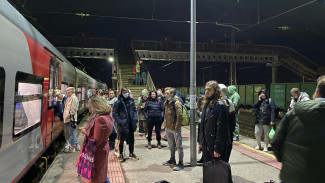 Пассажиров электрички Жигулевск-Самара эвакуировали из-за угроз злоумышленника 