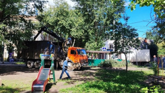 Двор в Самаре привели в порядок после жалобы местных жителей