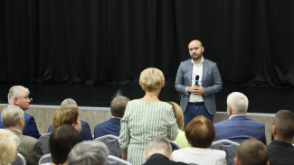 Глава Самарской области встретился с жителями Новокуйбышевска