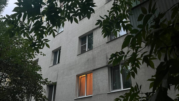 Появились кадры с места гибели босого мужчины в подтяжках под Самарой