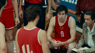 Актера из Самарской области Кузьму Сапрыкина обвинили в дебоше на съемочной площадке